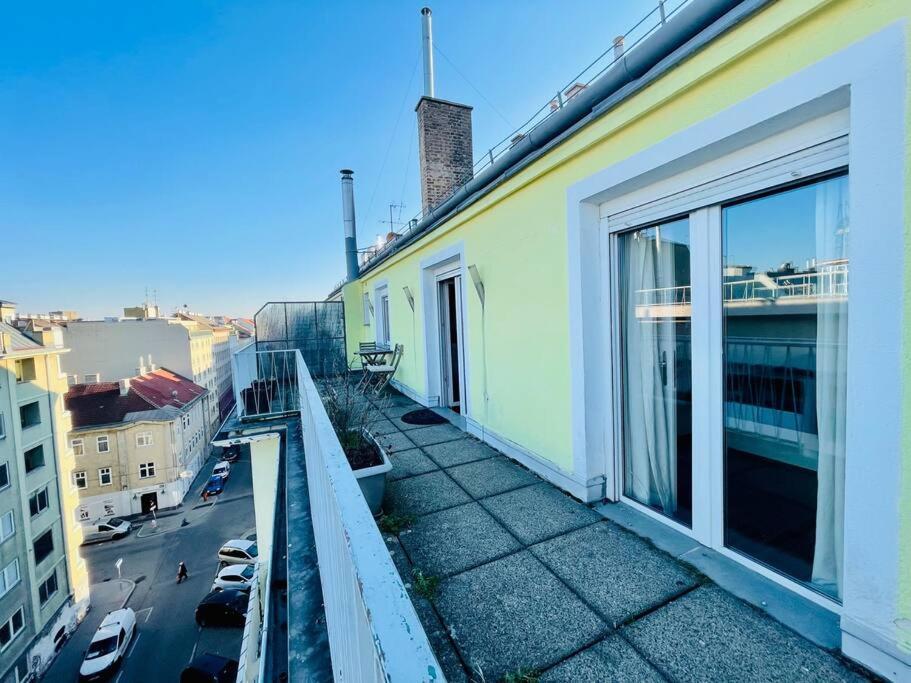 Cosy Flat With Huge Terrasse! Long Or Shortterm Apartment Viena Exterior foto